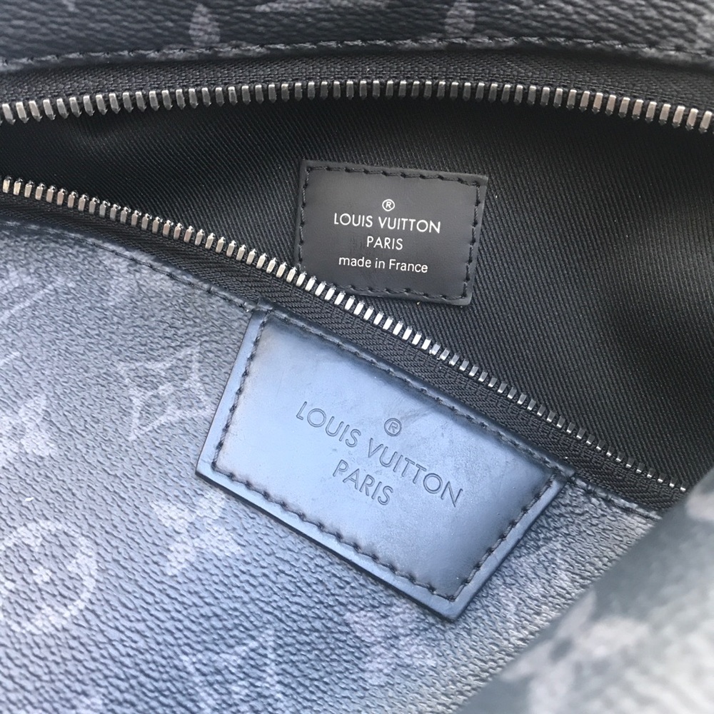Louis Vuitton Backpack - Picture 3 of 4